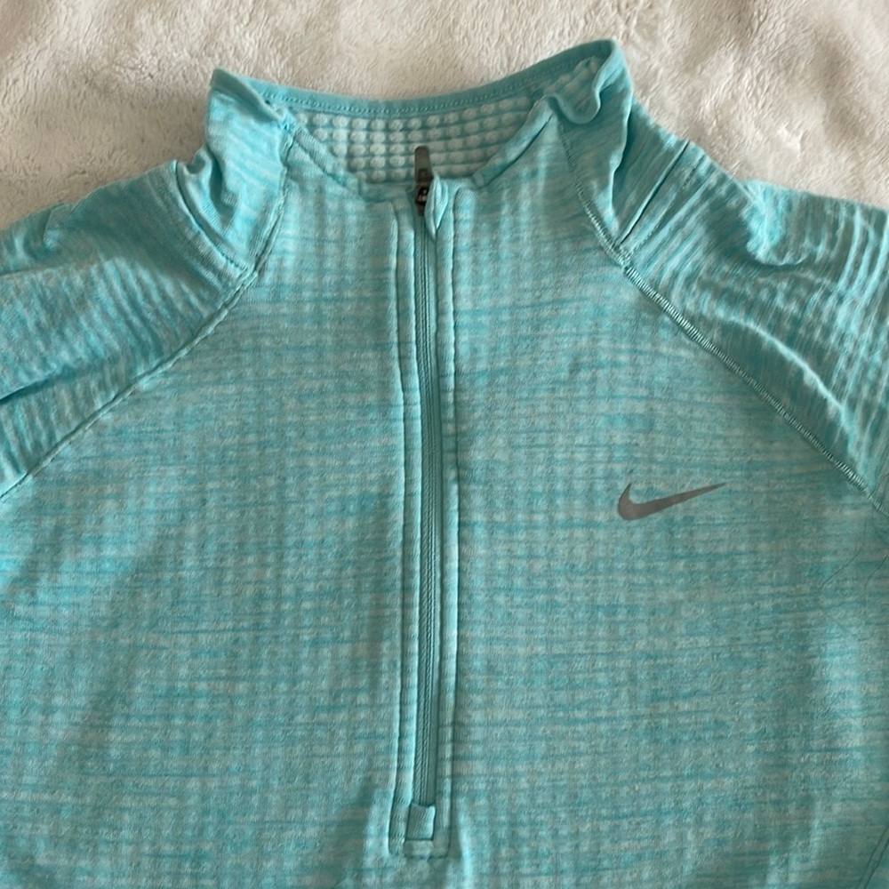 XS Nike Therma Fit